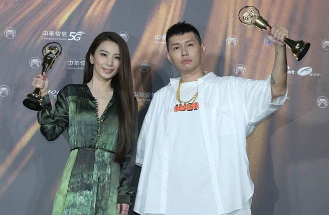 田馥甄获得华语歌后，蛋堡今年则封华语歌王。（图／粘耿豪摄）
