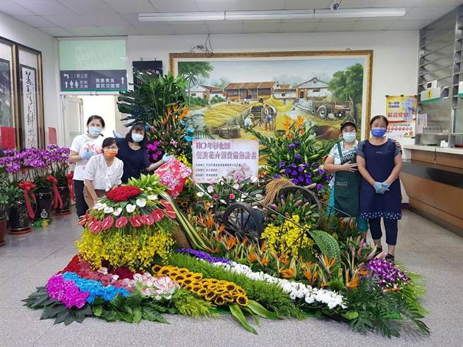 鹿港鄉農會花藝布置。（彰化縣政府提供／吳敏菁彰化傳真）