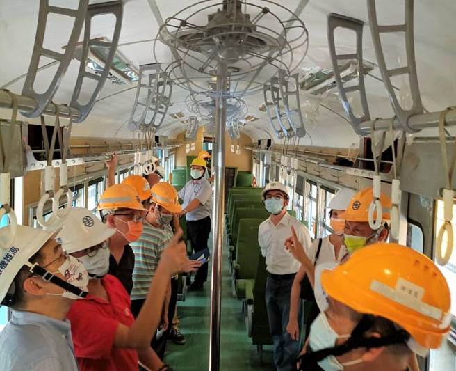 「蓝皮解忧车」今年3月起开始整修，预计10月以观光列车的形式上线营运，而台铁22日也曝光整修进度。（台铁提供／谢佳潾屏东传真）