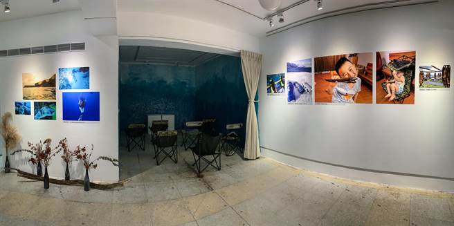 《一起来玩吧！》展览现场。（邓博仁摄）