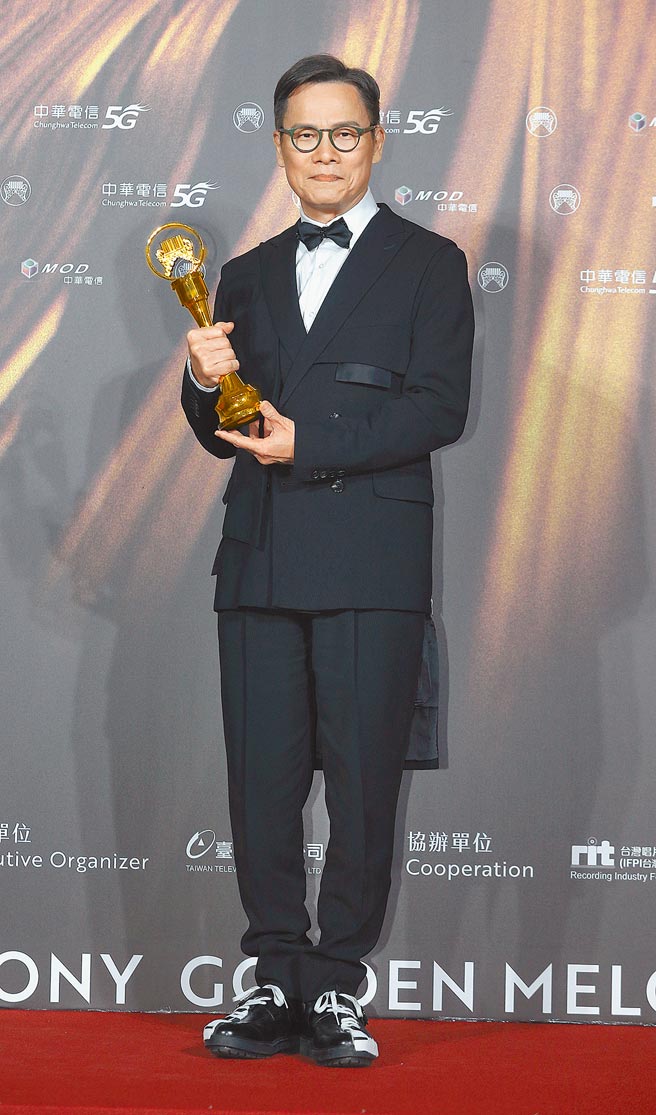 羅大佑獲頒金曲特別貢獻獎，意義非凡。（粘耿豪攝）