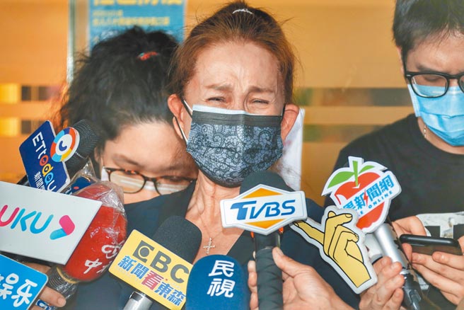 周丹薇昨忆及李行情绪溃堤。（罗永铭摄）