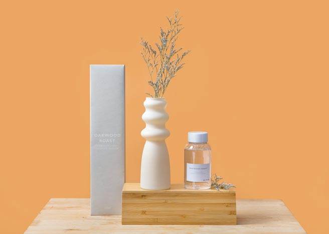「hoi!好好生活」x「ACME」联名香氛，OAKWOOD ROAST，葡萄柚、天竺葵、香草等清爽香气为主调。（hoi!好好生活提供）