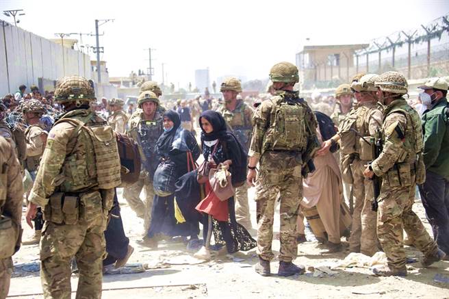 今日阿富汗明日台灣？哈佛大學（Harvard University）國際關係教授華特（Stephen Walt）認為，阿富汗的遭遇並沒有破壞美國的聲譽。（圖／美聯社、美國國防部）