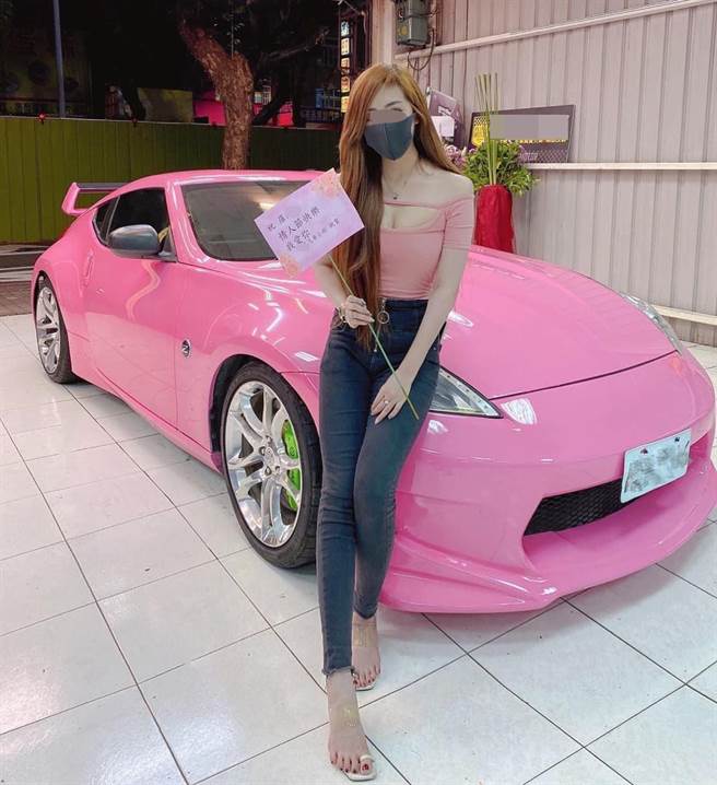 喷漆男友玛莎拉蒂跑车「渣男」的罗女。（截自脸书）