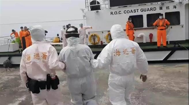 遠離金門72浬，與大陸湄洲島相距僅20浬，「離島中的離島」烏坵，今年3月27日夜間發現1名自稱要「投奔自由」的大陸偷渡客。（金門岸巡隊提供）