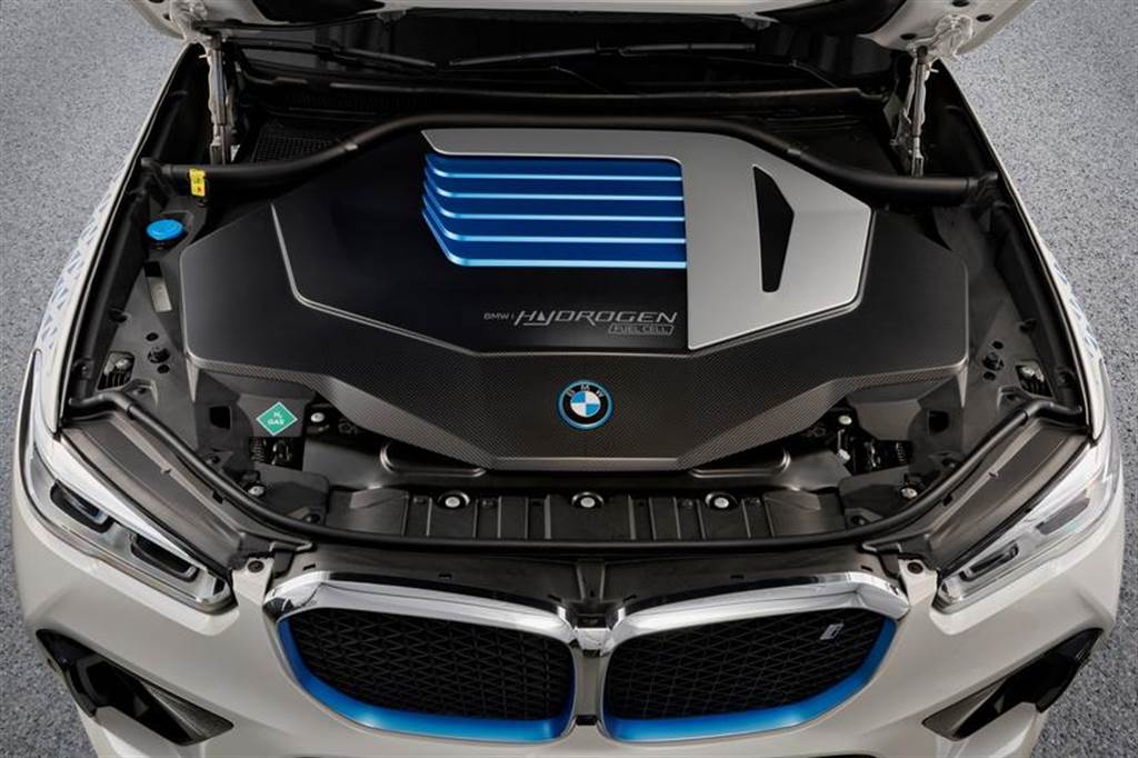 三分鐘充滿上路：BMW iX5 Hydrogen 氫燃料電池車預計 2022 年小量生產（圖／DDCar）