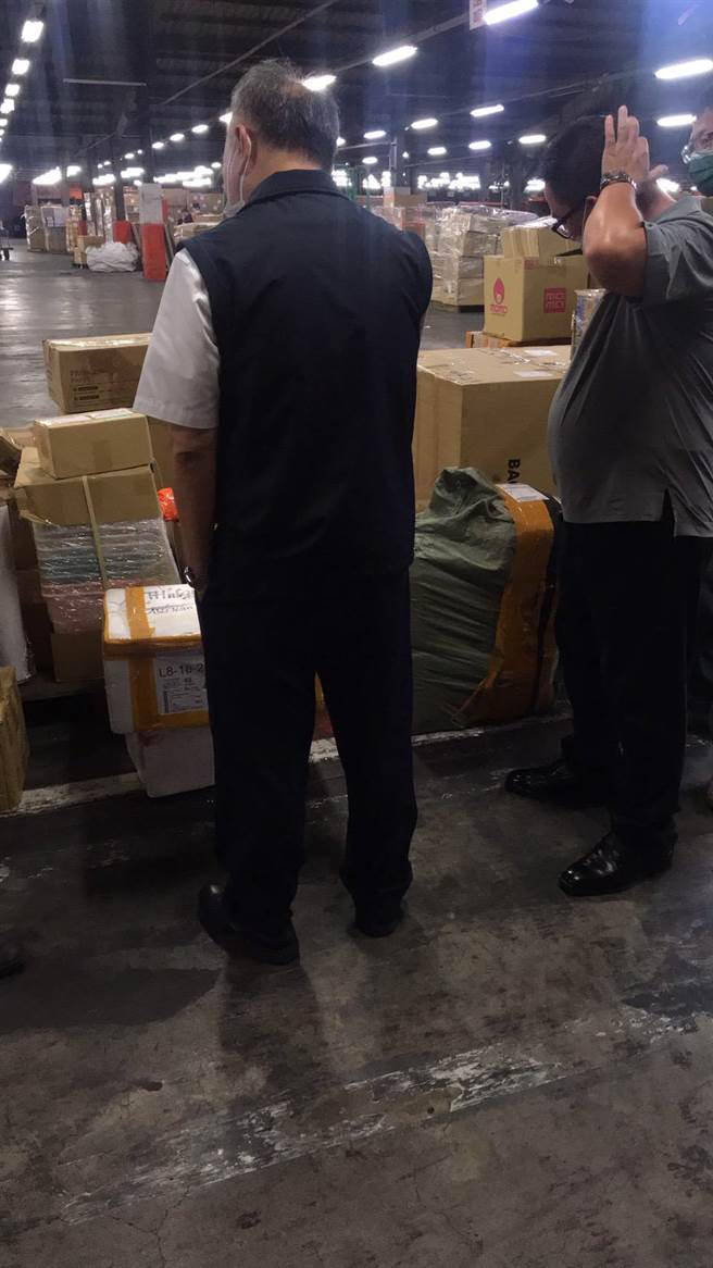 台中市警局长蔡苍柏也亲自督军查缉行动。(警方提供)