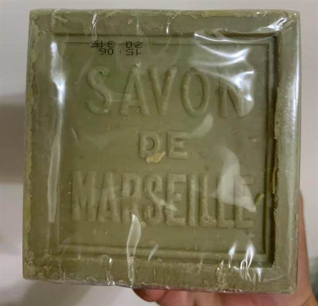 好市多神皂比手还大，让网友看傻不知道该怎么用。（图／翻摄自好市多商品经验老实说）