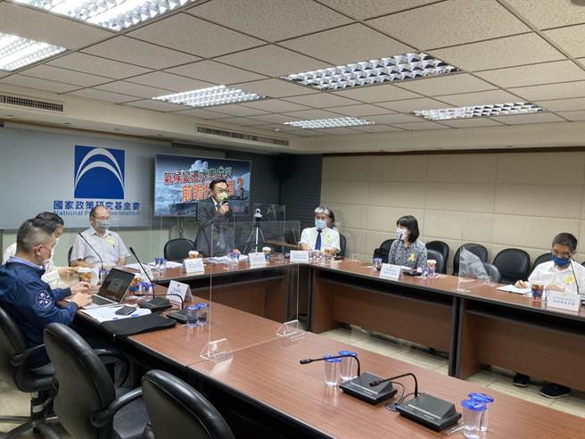 國政基金會24日舉辦「氣候變遷水患成災，前瞻打水漂？」座談會(國政基金會提供／簡立欣台北傳真)