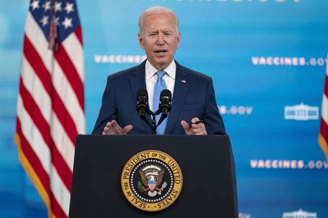 美国总统拜登预料最快明天决定，是否将空运撤离美国人和阿国盟友的最后期限自8月31日延后。(图/美联社)