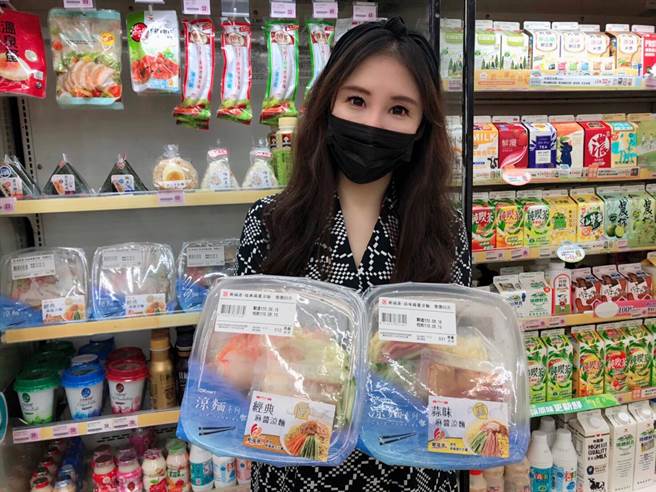 OK超商攜手「新福源」花生醬，新品麻醬涼麵上市。（OK提供）