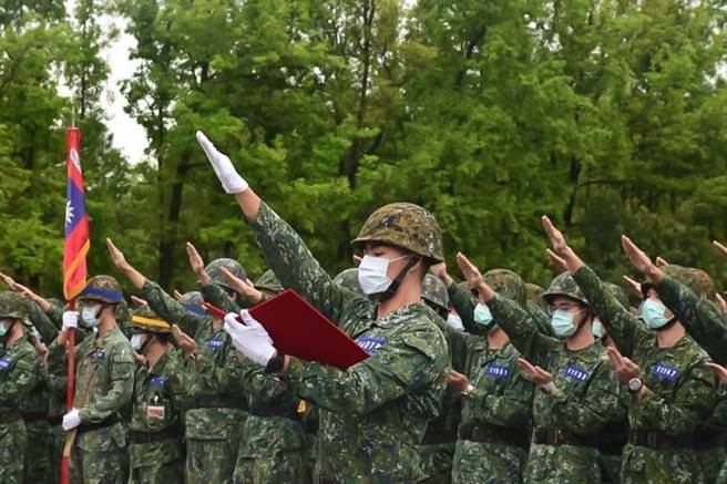 國防部規畫9月起恢復役男正常徵集，中央流行疫情指揮中心指揮官陳時中強調，不會強迫任何人打什麼樣的疫苗。（示意圖，陸軍第6軍團153旅提供）