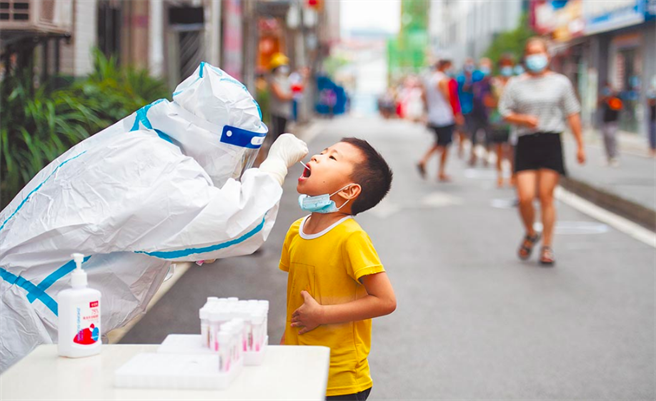 近日大陆本土疫情趋缓。（新华社）