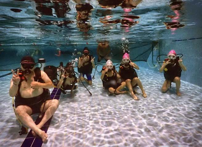 暨南大学水肺潜水体验营，培育未来水域运动选手。（暨大提供／廖志晃南投传真）