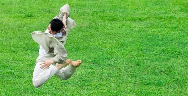 疫情讓人在家宅太久了，雲門劇場9月份起推出為民眾說舞節目。（雲門舞集提供）
