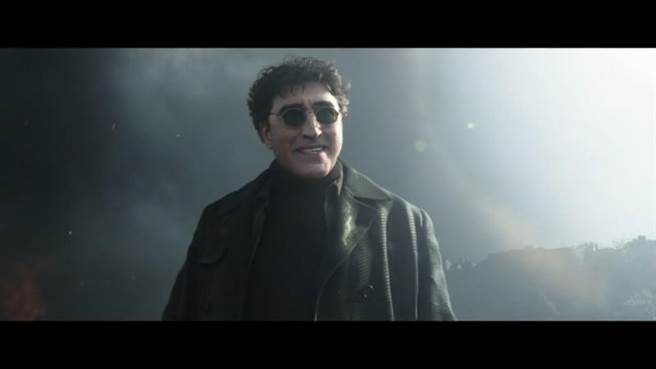 艾佛烈蒙利纳相隔17年再度于饰演「八爪博士」。（摘自YouTube）