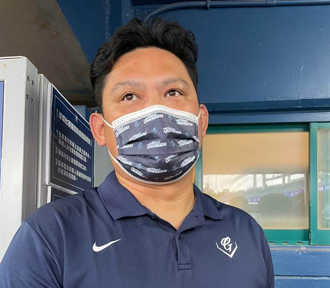 富邦悍将副领队沈钰杰。（毛琬婷摄）