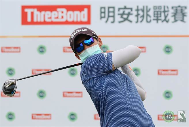 蔡宗佑在ThreeBond TPGA Challenge Tour明安挑战赛信谊站首回合，缴出64杆佳绩创球场最低杆纪录，单独领先。(大会提供)