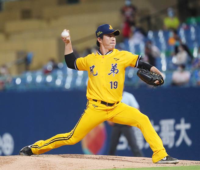 中信兄弟郑凯文。（陈怡诚摄）