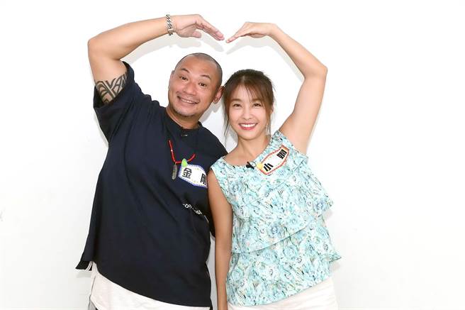 小娴、金刚交往1年多，感情相当稳定。（华视提供）