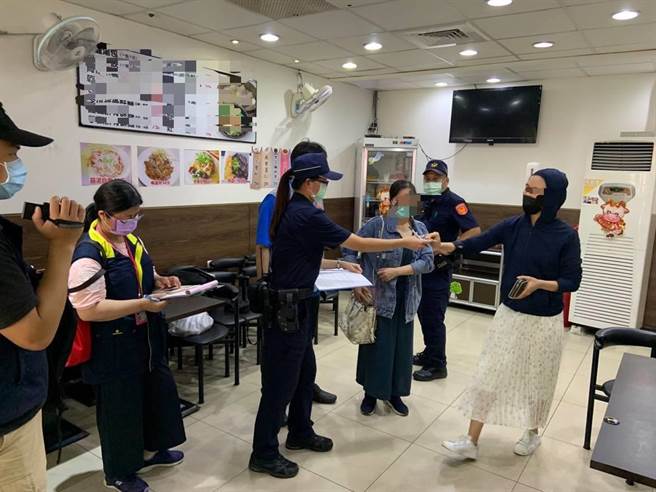 警方大動員追查非洲豬瘟走私肉製品流向。（翻攝畫面）