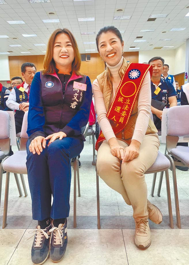立委馬文君（左）、許淑華，投入下屆南投縣長選舉。（廖志晃攝）
