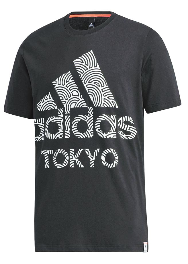 大鲁阁草衙道adidas HIROKO TAKAHASHI上衣，8月31日原价1490元、特价1043元，7折。（大鲁阁草衙道提供）