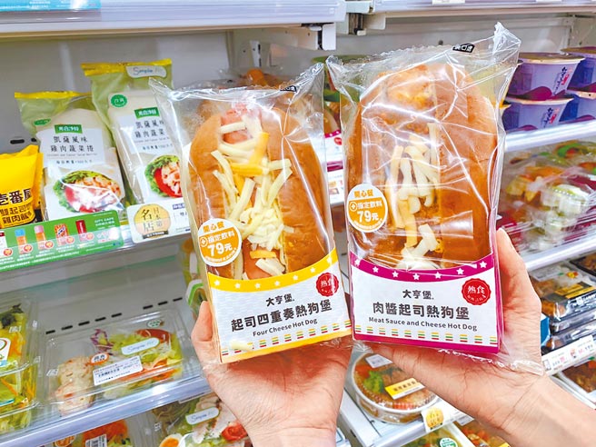 7-11針對學生開學潮，加強熱狗商品結構。（7-11提供）