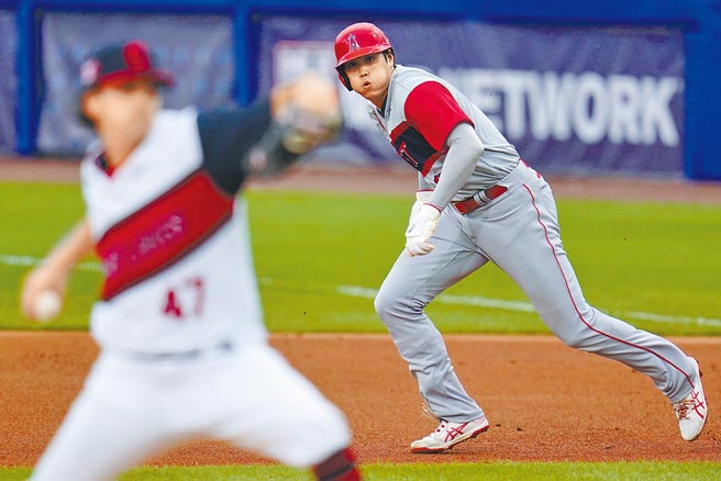 大谷翔平1局上就完成本季第19次盗垒成功。（美联社）