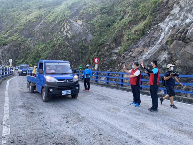 台20线勤和至復兴便道抢通，今日上午开放通行。（公路总局提供／陈佑诚传真）