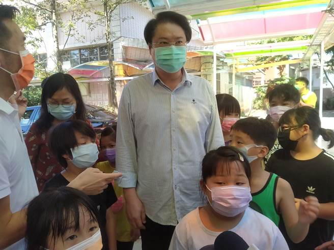 基隆市长林右昌表示，个人没有规画，会持续专心在市政上。（陈彩玲摄）