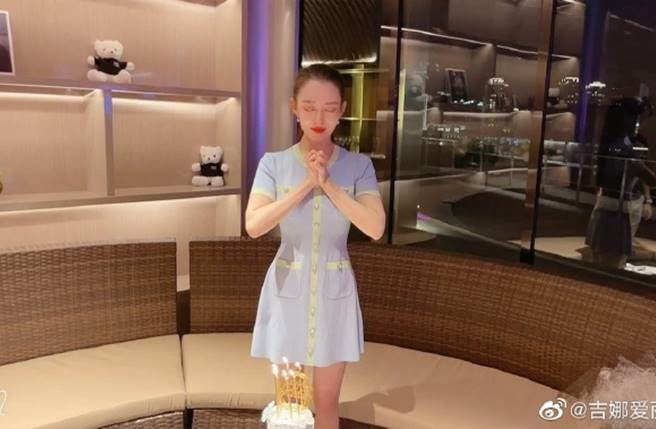 吉娜爱丽丝日前迎接27岁生日。（图／取材自吉娜爱丽丝微博）