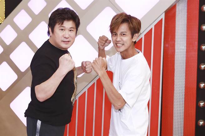 胡瓜（左）今回歸《綜藝大集合》與阿翔一起錄影。（民視提供）