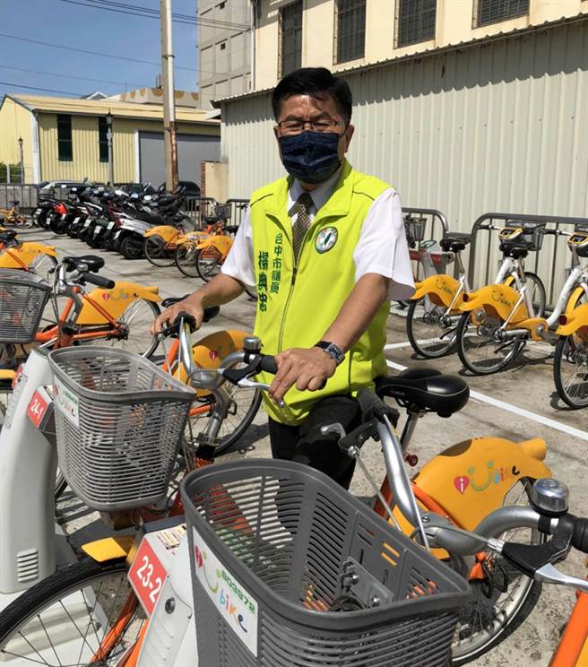 市议员杨典忠25日为民请命，提案要求增设清水高中等18处ibike公共自行车租赁站，方便通勤学生及观光客一日游牛骂头骑乘，降低清水市区交通壅塞问题。（市议员杨典忠服务处提供）