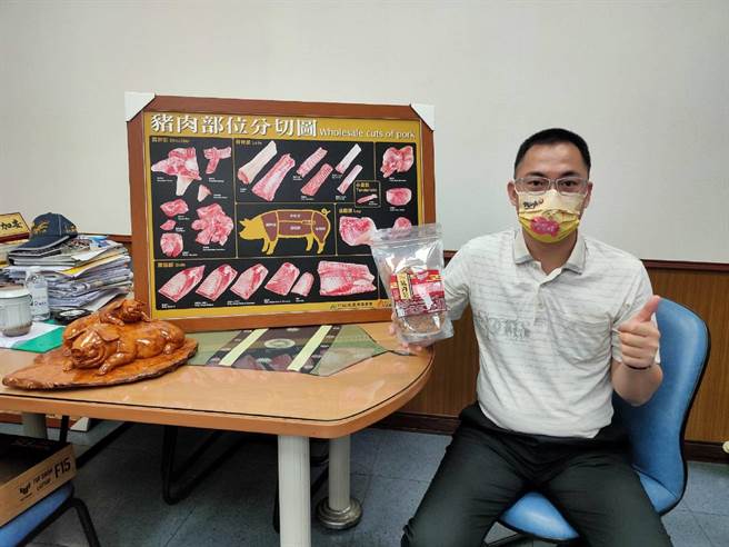 中元节后猪价回稳，云林县肉品市场行销云林优质猪肉。（张朝欣摄）