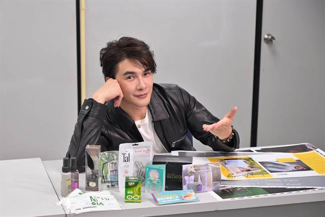 谢佳见出写真书有许多品牌相挺。（艺和创艺提供）