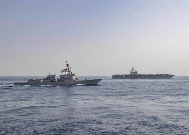 專家認為，美軍為找出自身弱點，會將兵推條件設定為對解放軍有利，才讓其在台海兵推中屢屢戰敗。圖為美軍「雷根號」航艦打擊群。（圖／美國海軍）