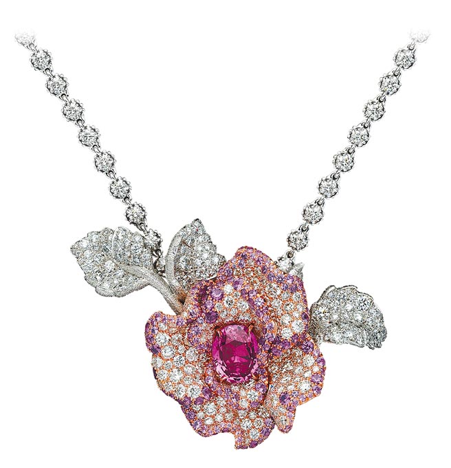 DIOR ROSE粉红蓝宝钻石项炼，主石3.75克拉椭圆形切割马达加斯加粉红蓝宝石，约1500万元。（DIOR提供）