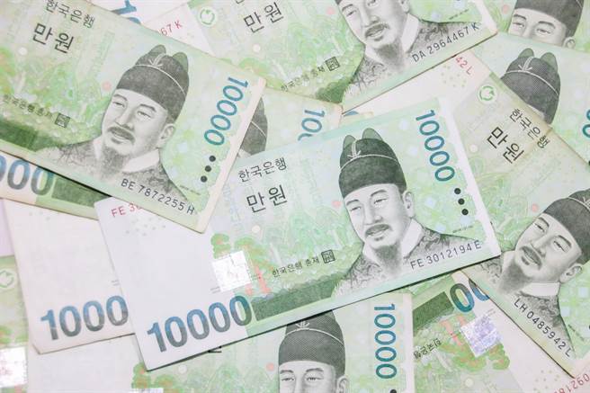 韓銀在2018年11月升息至1.75%以來，時隔2年9個月再次決定調升基準利率，希望藉此改善房貸增加、房價及物價上升等「金融不均衡」現象。(圖／shutterstock)