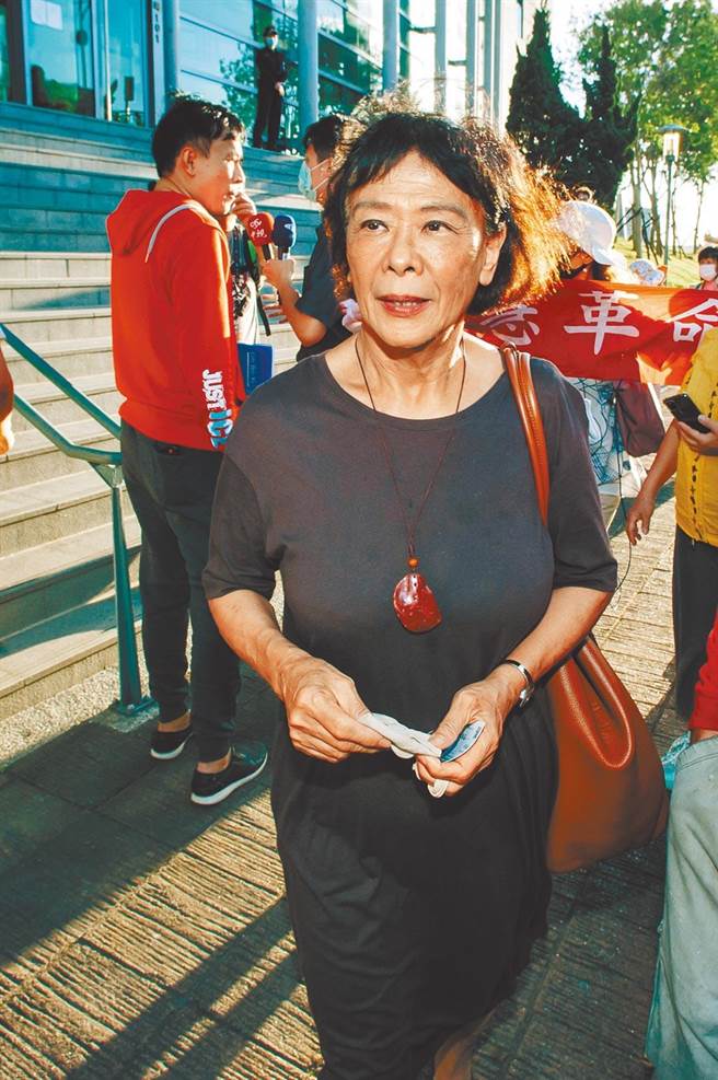 贺德芬。本报资料照片