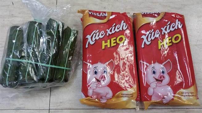 高雄市林園警分局配合查緝非洲豬瘟的走私肉品，在轄區越南店查扣相關肉品。（讀者提供／石秀華高雄傳真）