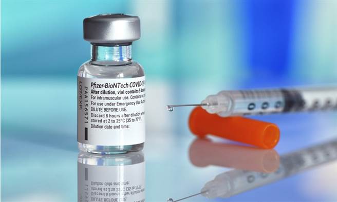 當初反對 現在放行「復必泰」BNT疫苗 原因是錯估情勢？(示意圖/Shutterstock)