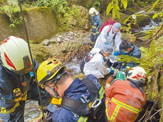 重機衝對向 東門鴨莊少東命喪北宜公路