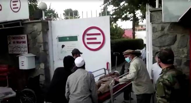 喀布尔自杀炸弹攻击。（路透社）