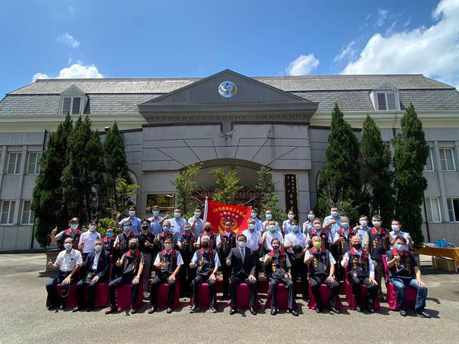 中华民国海巡之友总会金马澎分会于26日于金马澎分署办理成立大会暨揭牌典礼。（金马澎分署提供）