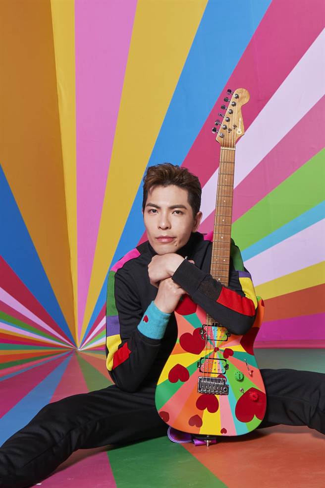 蕭敬騰在新歌MV中展現不受拘束、擺脫束縛的一面。（華納音樂提供）