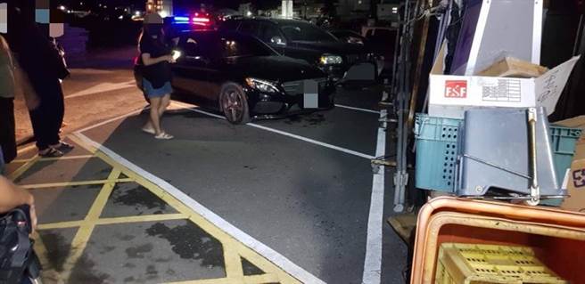1名林姓女子开车至台东游玩，将车辆停放在公有停车场，却遭泼洒鸡汤，据了解双方已和解。（台东县警局提供／蔡旻妤台东传真）