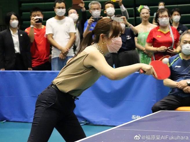 福原愛看似瘦了一圈。（圖／翻攝自福原愛AiFukuhara微博）