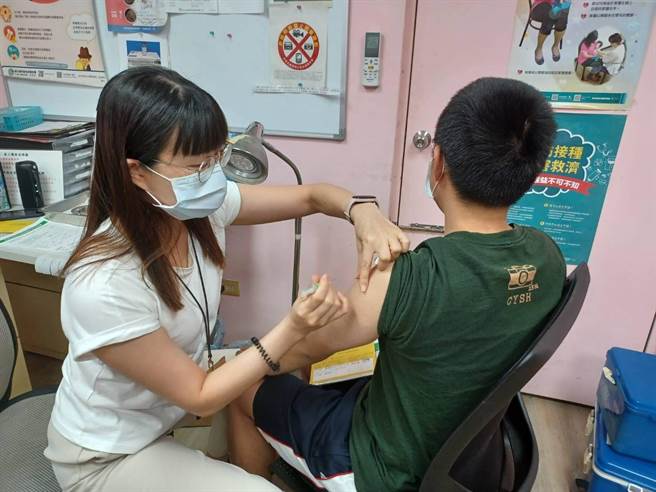 嘉义市政府疾呼BNT学生专案应扩大至大一大二新生。（嘉义市政府提供）